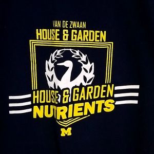 Large tshirt house and garden nutrients